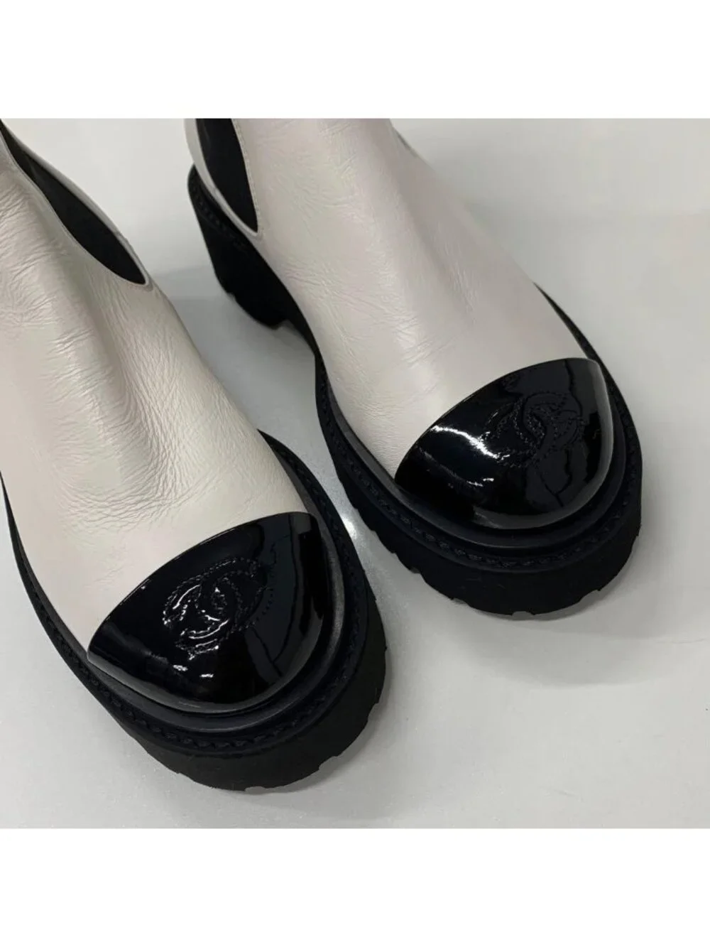 CHANEL brand size